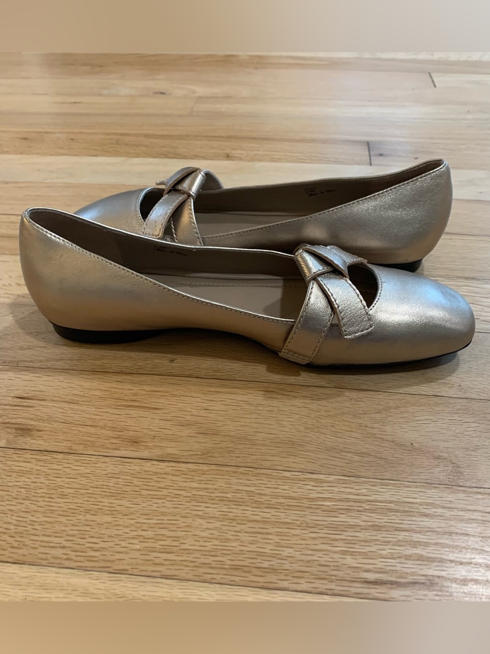 Donald J. Pliner Metallic Ballet Flats Strap Square Toe Women’s Size 8.5 - Picture 4 of 9